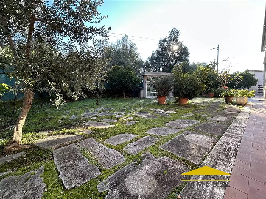 Immagine 3 di Casa indipendente in vendita  a Massa