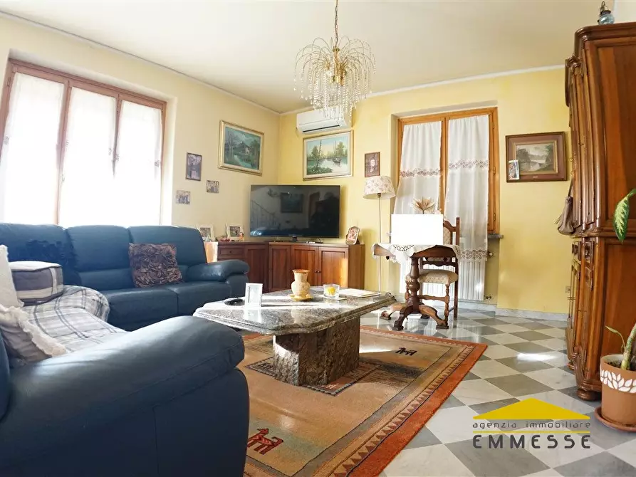 Immagine 5 di Casa indipendente in vendita  a Massa