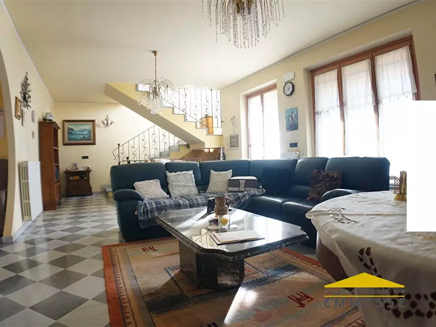 Immagine 3 di Casa indipendente in vendita  a Massa