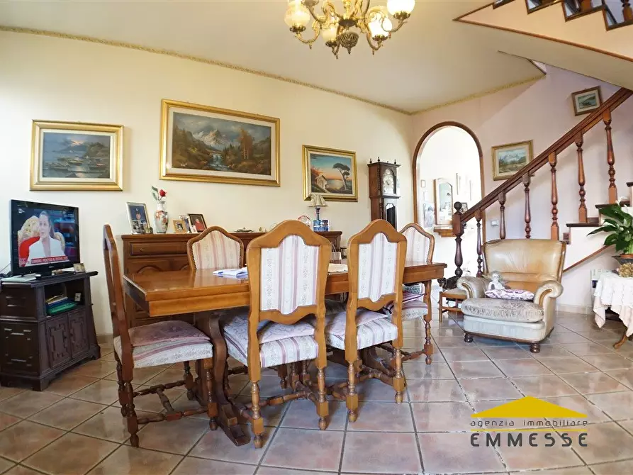 Immagine 7 di Casa indipendente in vendita  a Massa