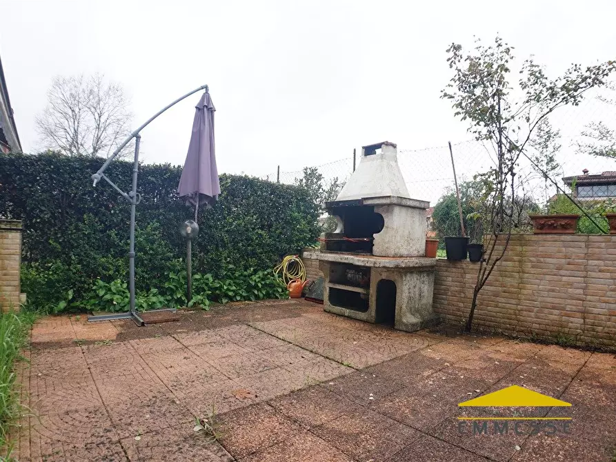 Immagine 3 di Casa indipendente in vendita  a Massa