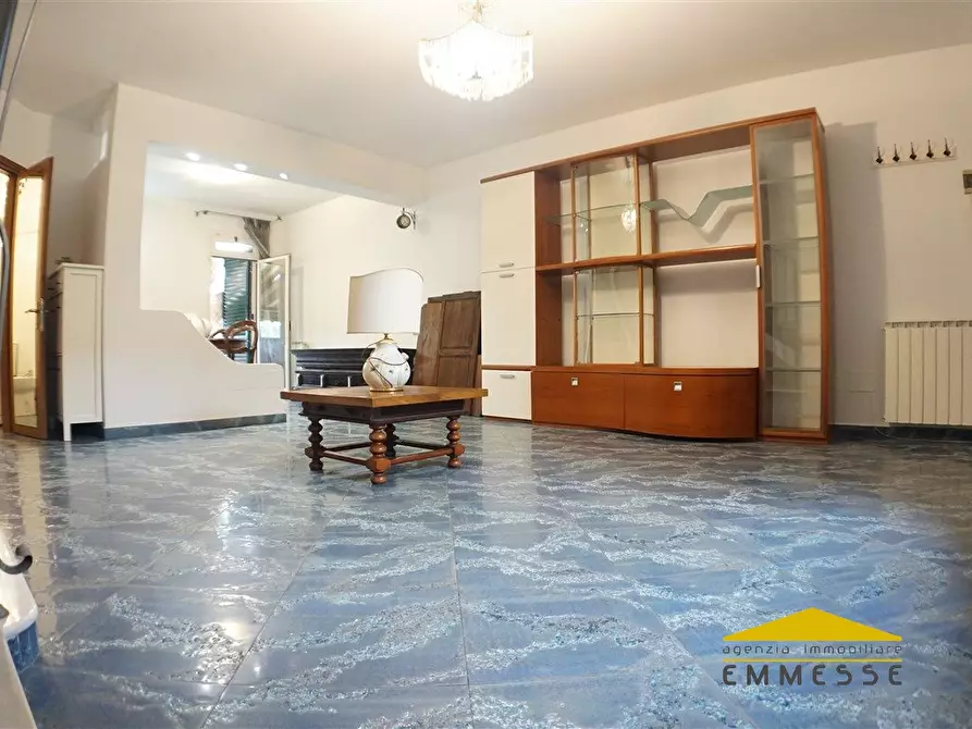 Immagine 6 di Casa indipendente in vendita  a Massa