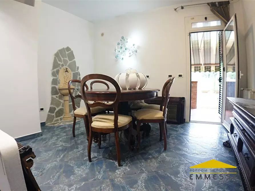 Immagine 9 di Casa indipendente in vendita  a Massa