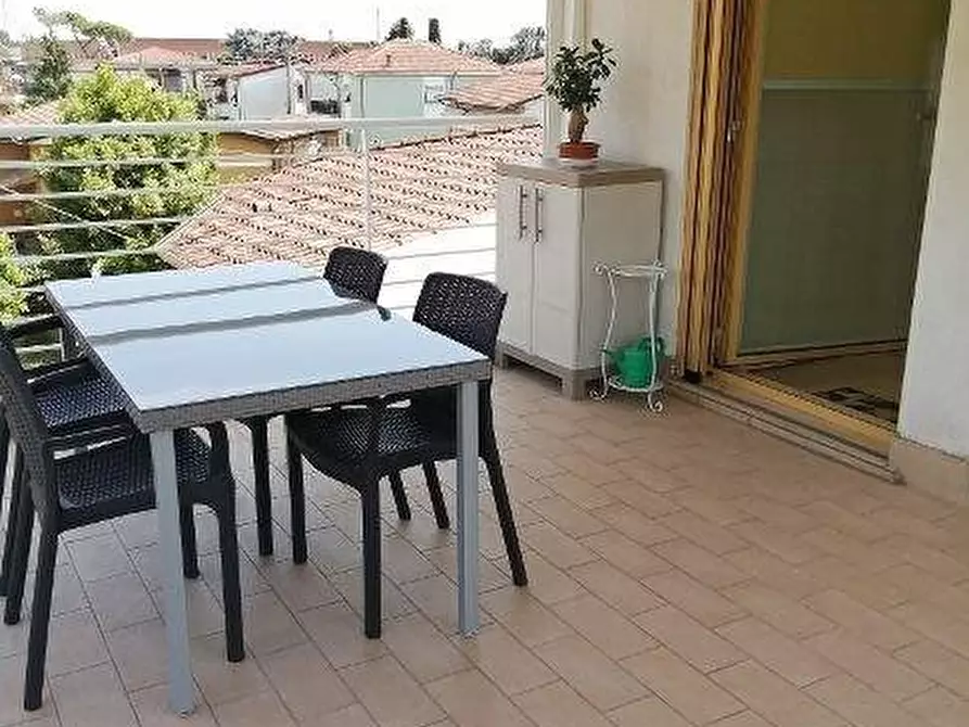 Immagine 2 di Casa indipendente in vendita  a Massa