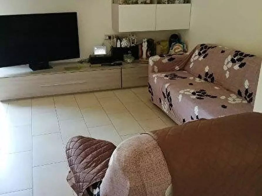 Immagine 3 di Casa indipendente in vendita  a Massa