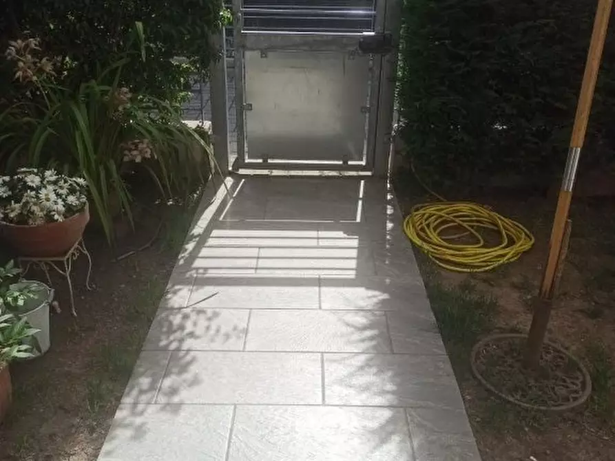 Immagine 5 di Casa indipendente in vendita  a Massa