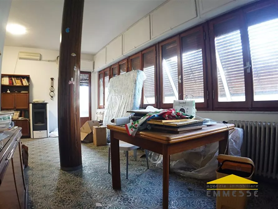 Immagine 5 di Casa indipendente in vendita  a Massa