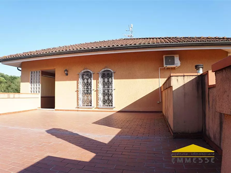 Immagine 2 di Casa indipendente in vendita  a Carrara