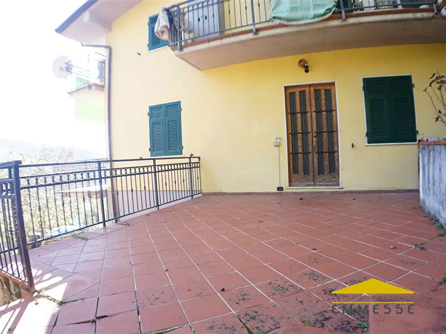 Immagine 2 di Casa indipendente in vendita  a Massa