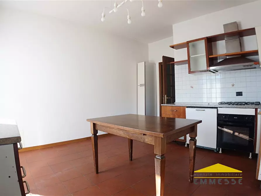 Immagine 9 di Casa indipendente in vendita  a Massa