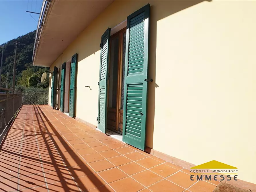 Immagine 1 di Casa indipendente in vendita  a Massa