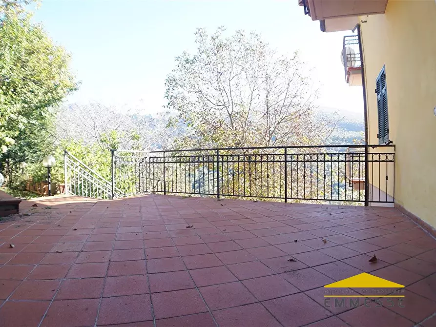 Immagine 3 di Casa indipendente in vendita  a Massa