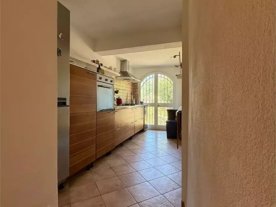 Immagine 4 di Casa indipendente in vendita  a Montignoso