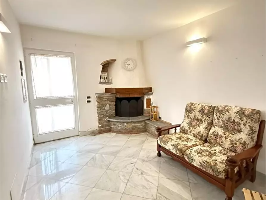 Immagine 7 di Casa indipendente in vendita  a Montignoso