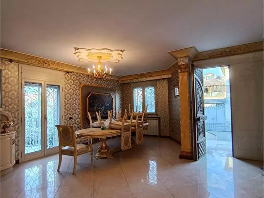 Immagine 7 di Villa in vendita  a Frignano