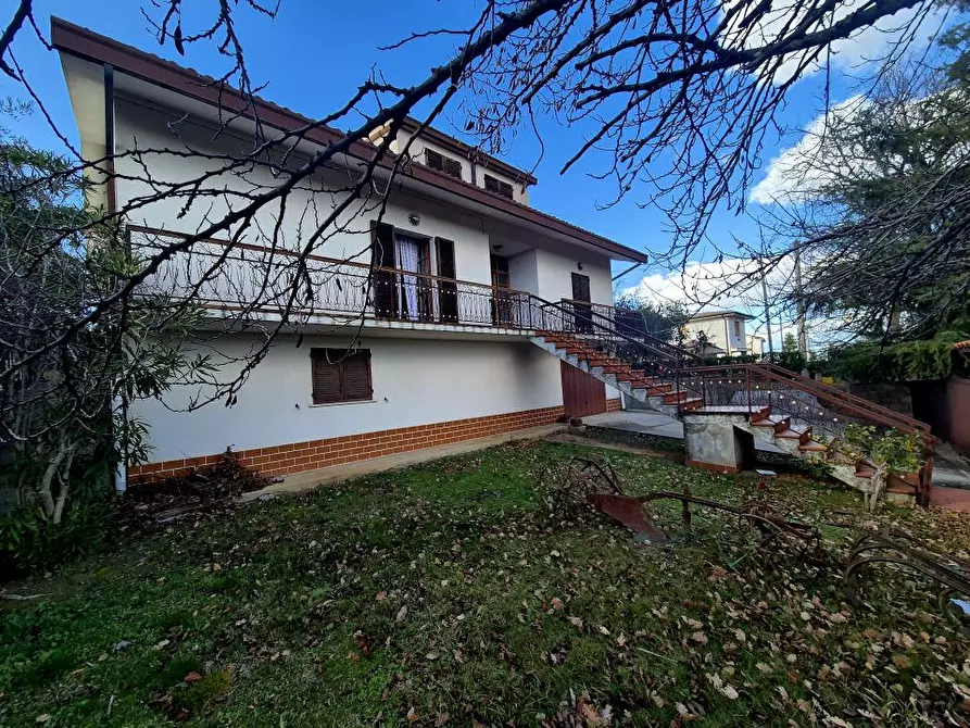 Immagine 4 di Villa in vendita  16 a Filetto