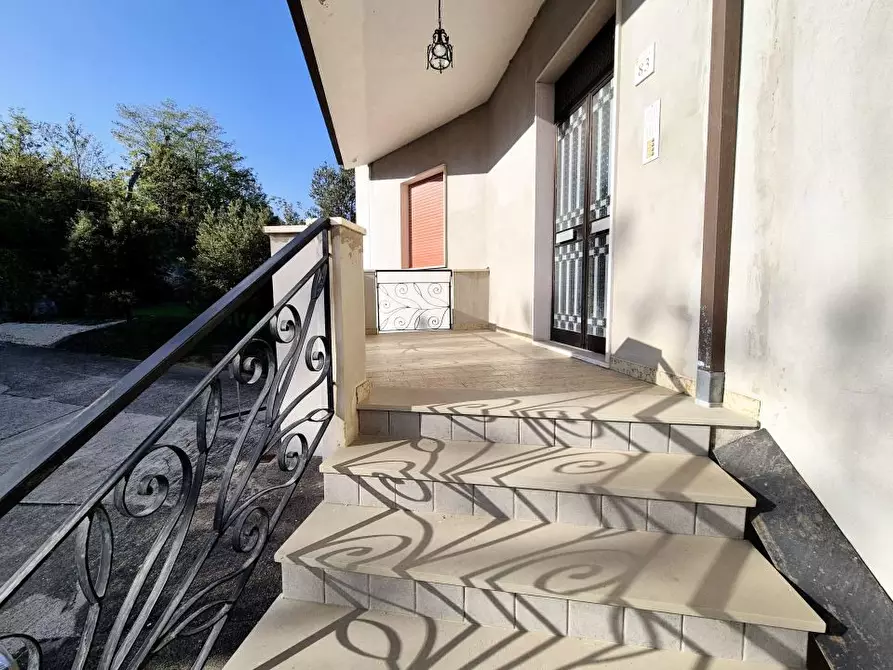 Immagine 7 di Villa in vendita  a Bucchianico