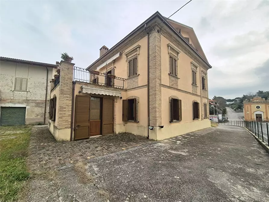 Immagine 2 di Villa in vendita  a Casacanditella