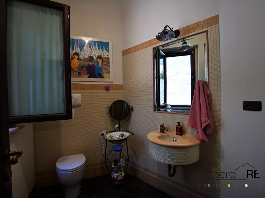 Immagine 9 di Villa in vendita  a Francavilla Al Mare