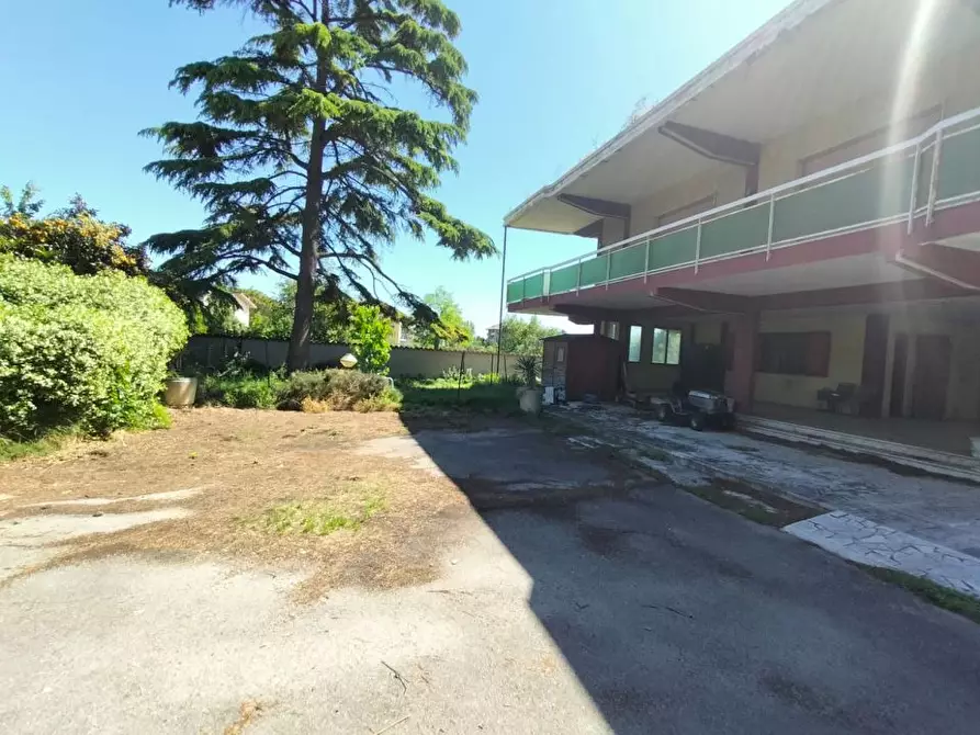 Immagine 9 di Villa in vendita  a San Giovanni Teatino