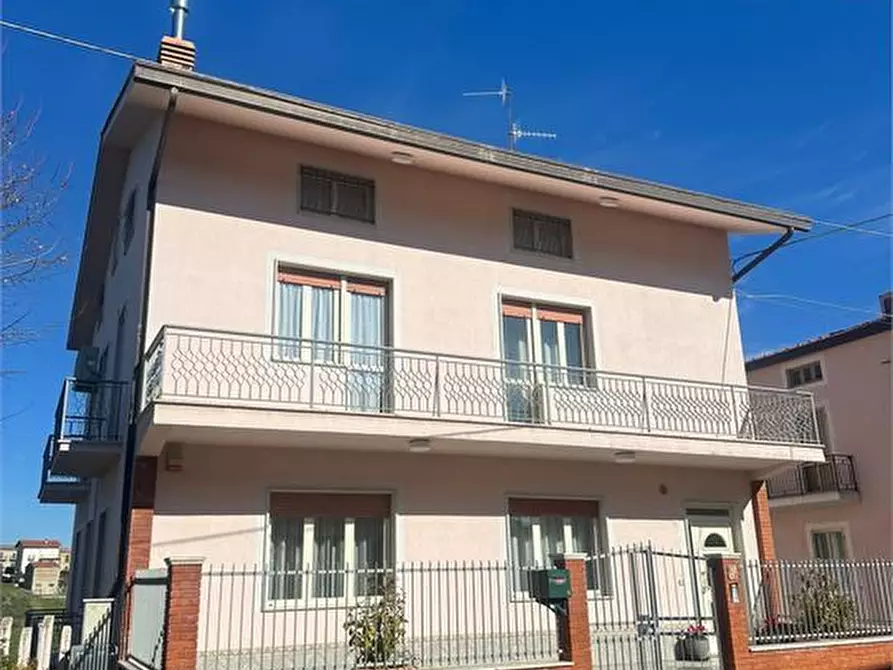 Immagine 1 di Villa in vendita  5 a Tornareccio