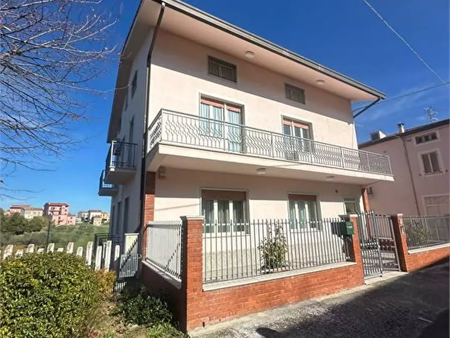 Immagine 2 di Villa in vendita  5 a Tornareccio