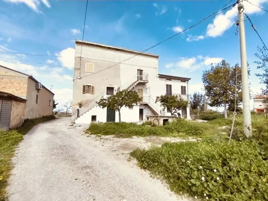 Immagine 2 di Villa in vendita  5 a Frisa