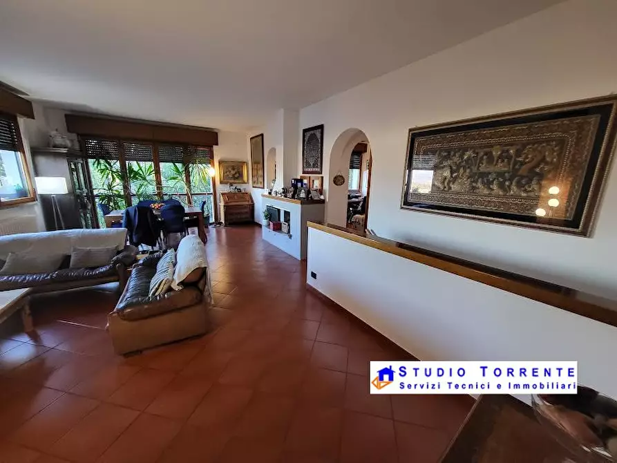 Immagine 2 di Villa in vendita  21 a Inverigo