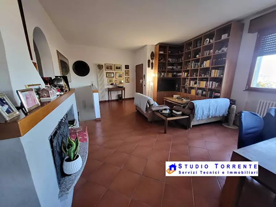 Immagine 7 di Villa in vendita  21 a Inverigo