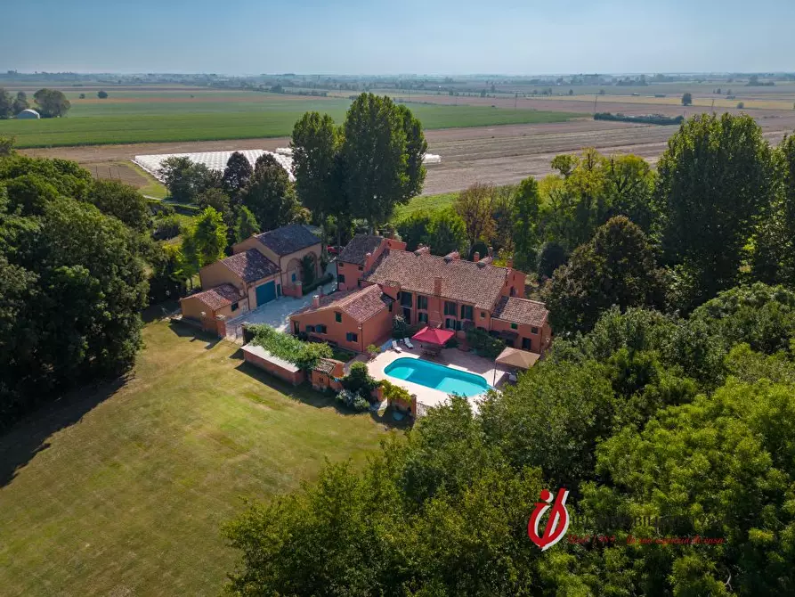 Immagine 2 di Villa in vendita  a San Bellino