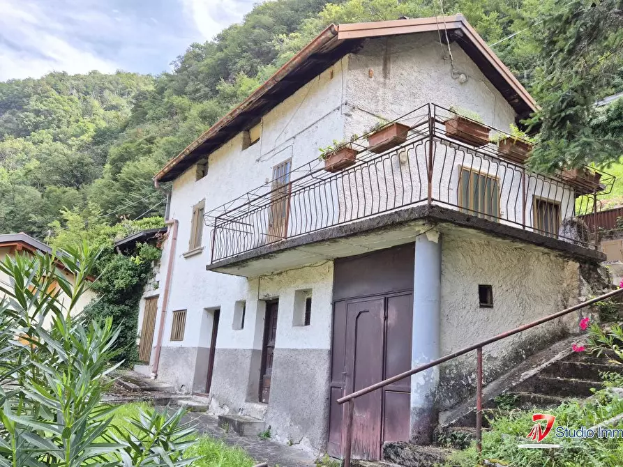 Immagine 1 di Villa in vendita  a Cedegolo