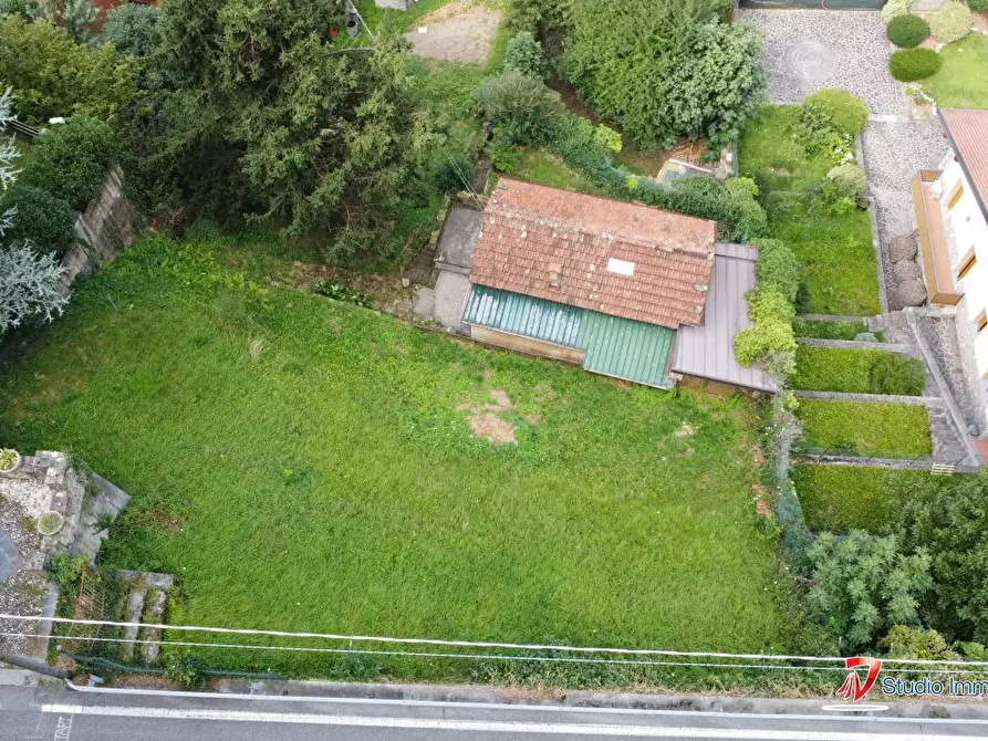 Immagine 9 di Villa in vendita  a Cedegolo