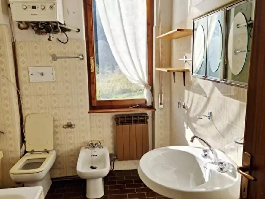 Immagine 9 di Villa in vendita  2 a Capo Di Ponte