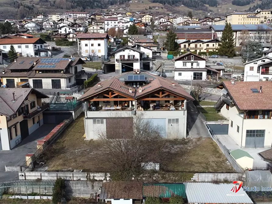 Immagine 3 di Villa in vendita  a Borno