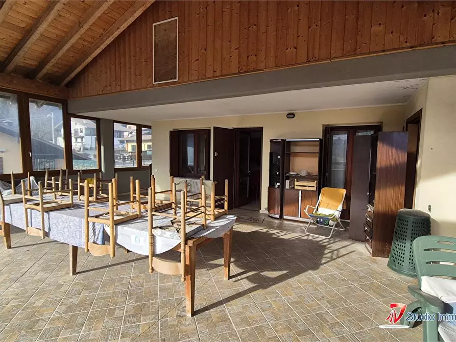 Immagine 9 di Villa in vendita  a Borno