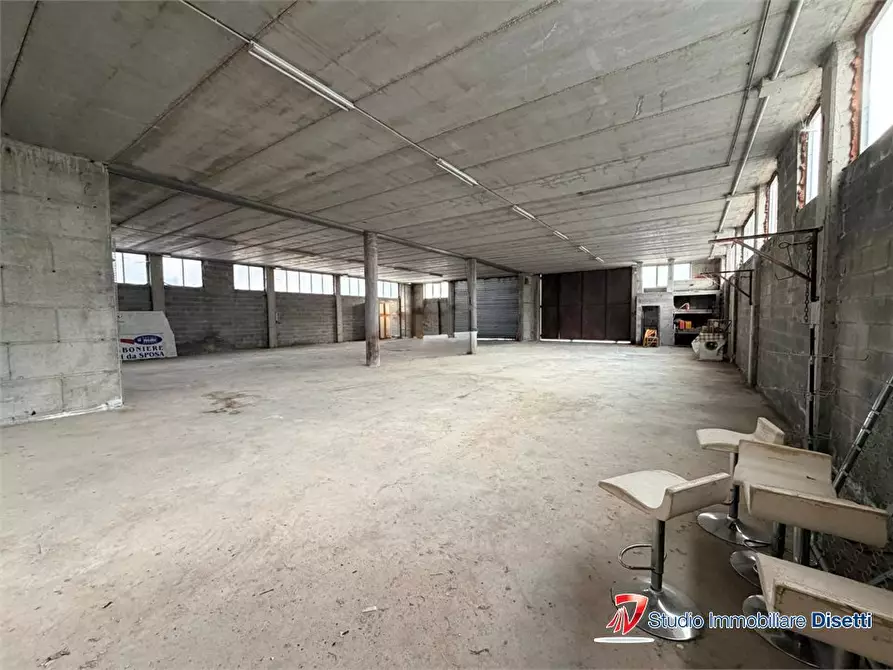 Immagine 6 di Villa in vendita  a Borno