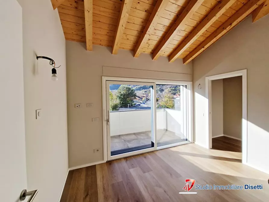 Immagine 7 di Villa in vendita  2 a Capo Di Ponte