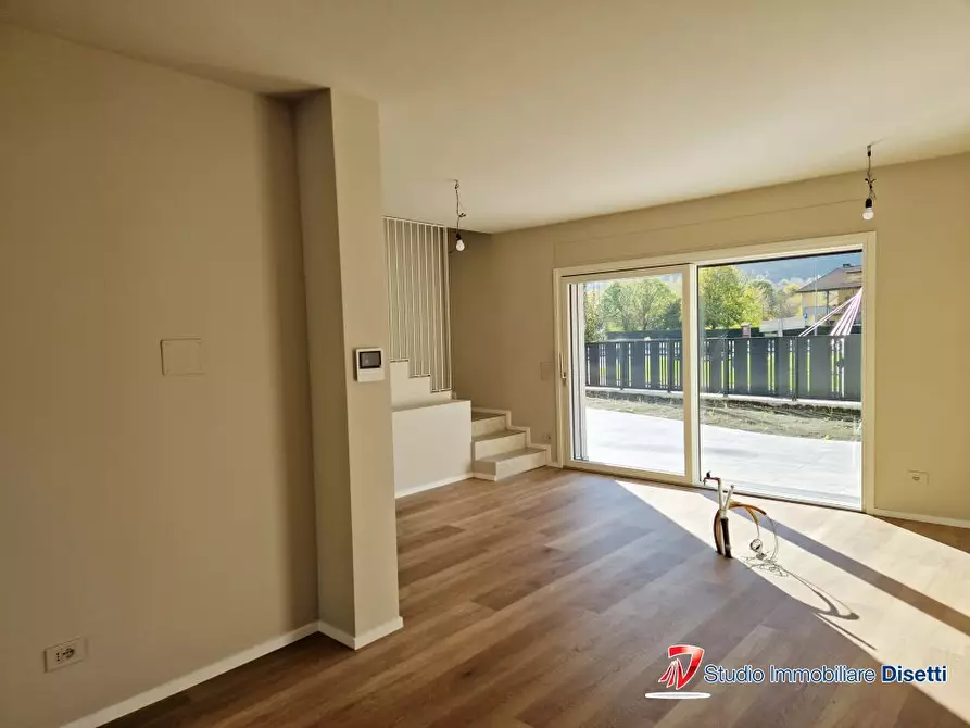 Immagine 5 di Villa in vendita  2 a Capo Di Ponte