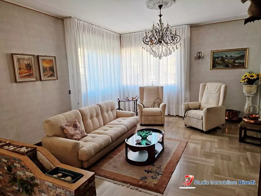 Immagine 3 di Villa in vendita  10 a Cividate Camuno