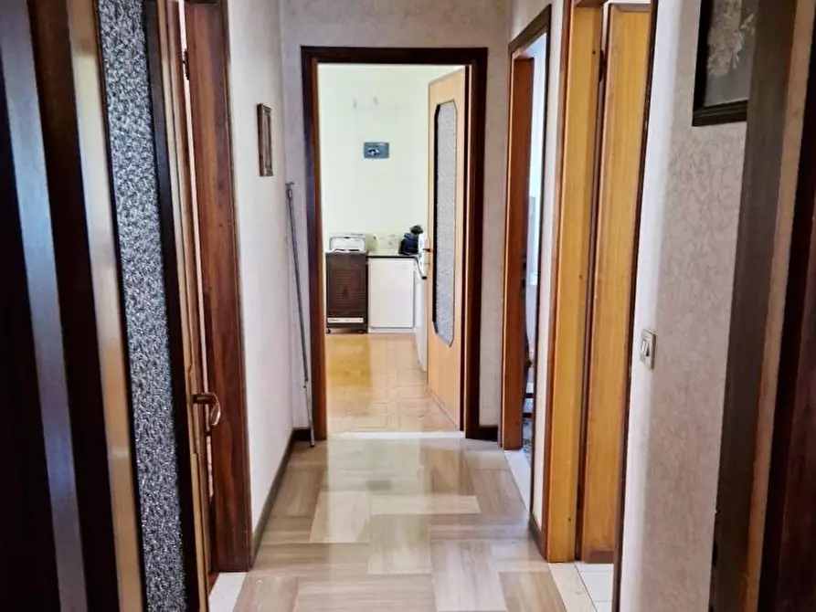 Immagine 10 di Villa in vendita  10 a Cividate Camuno