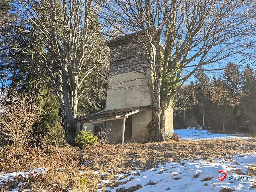 Immagine 7 di Villa in vendita  a Borno