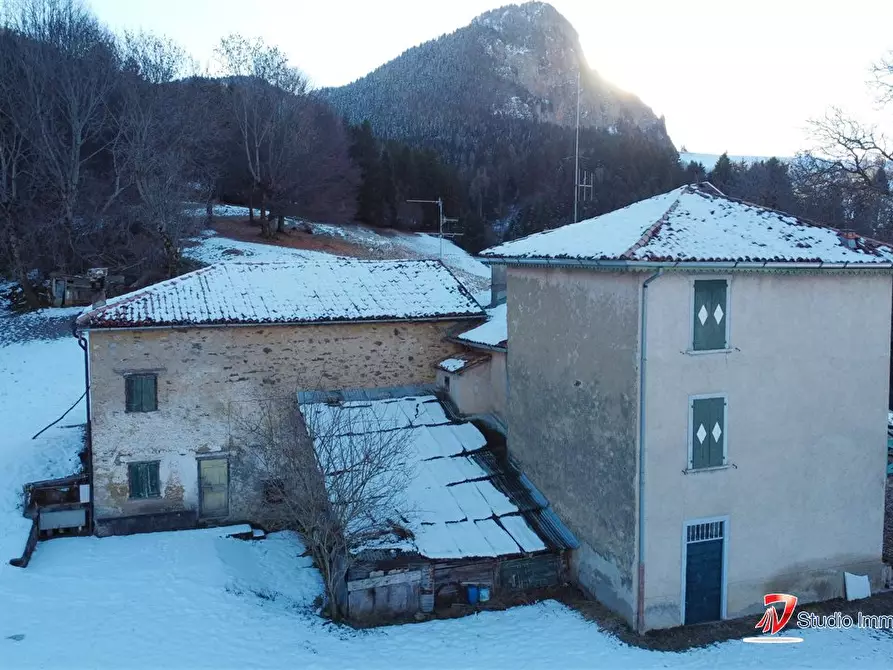 Immagine 5 di Villa in vendita  a Borno