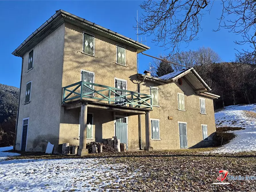 Immagine 1 di Villa in vendita  a Borno