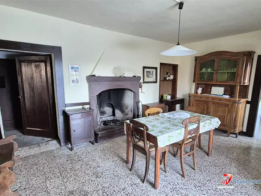 Immagine 9 di Villa in vendita  a Borno