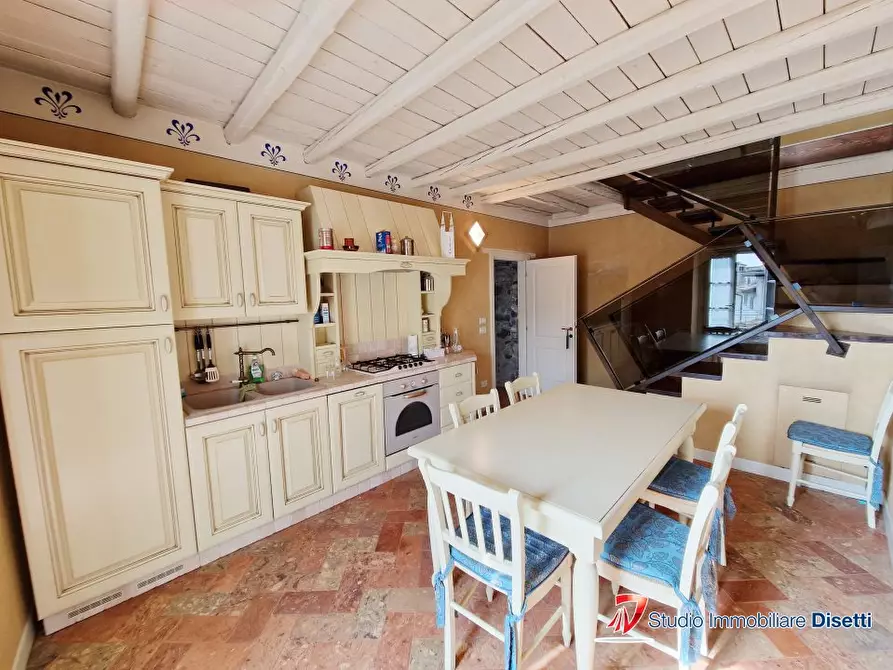 Immagine 10 di Villa in vendita  a Sale Marasino