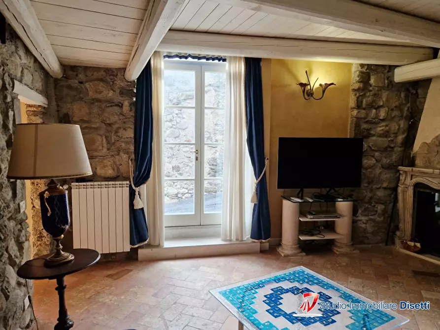 Immagine 4 di Villa in vendita  a Sale Marasino