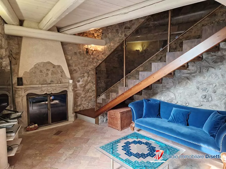 Immagine 2 di Villa in vendita  a Sale Marasino