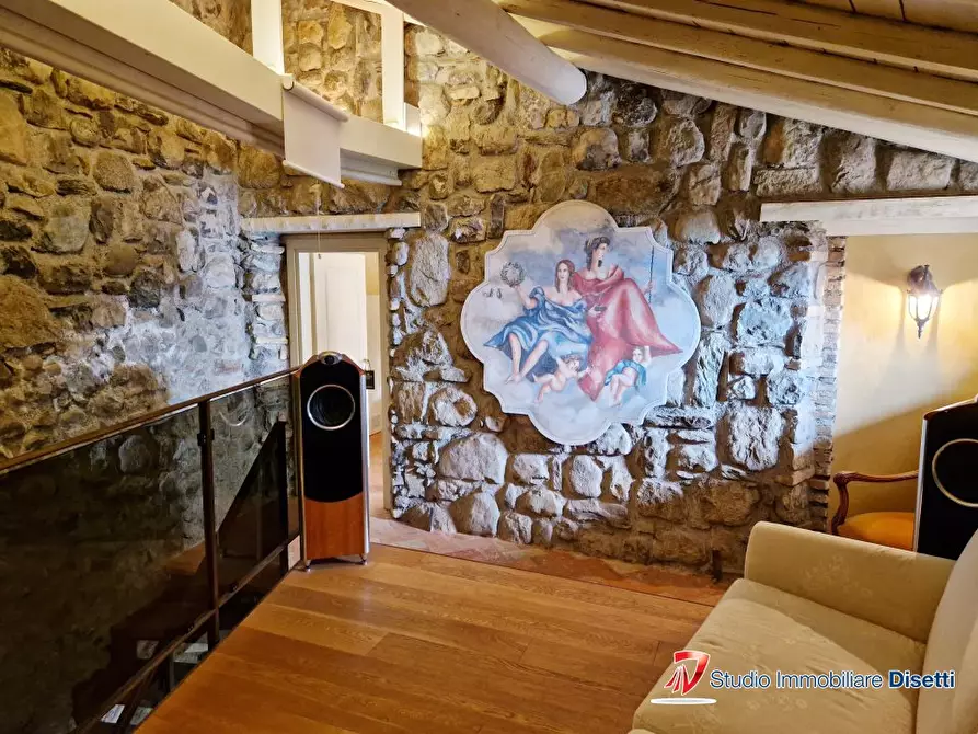 Immagine 7 di Villa in vendita  a Sale Marasino