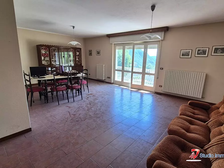 Immagine 6 di Villa in vendita  5 a Zone