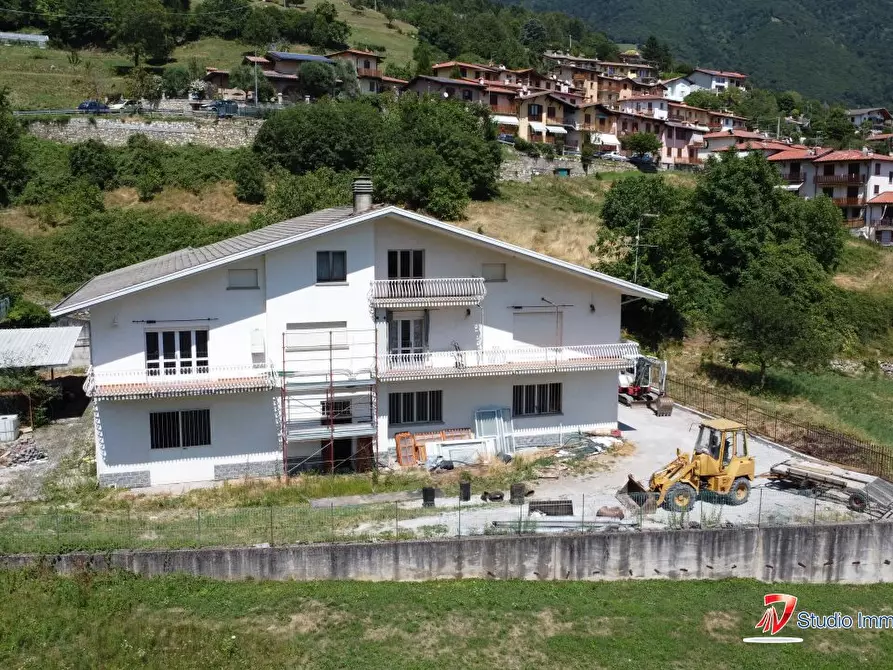 Immagine 1 di Villa in vendita  5 a Zone